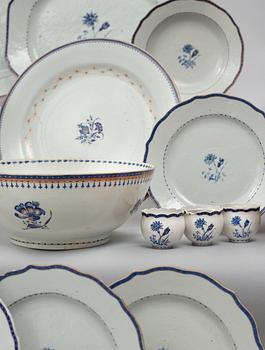 SERVIS, 47 delar, kompaniporslin.  Qingdynastin, Jiaqing (1796-1820).