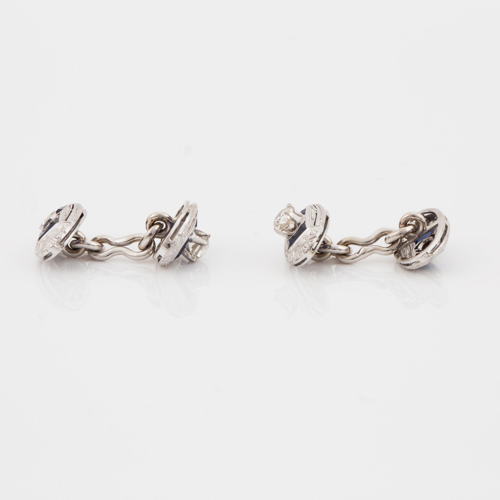 MANSCHETTKNAPPAR, med diamanter, och förmodligen syntetiska safirer.