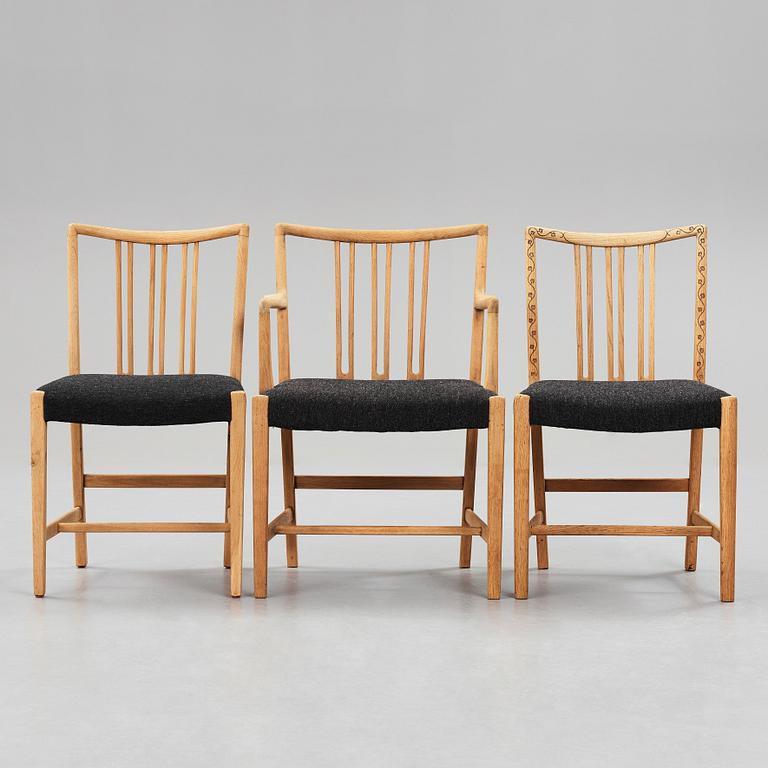 HANS J WEGNER, 3 stolar + utställningsaffisch, Mikael Lauersen, Danmark, 1940-tal.