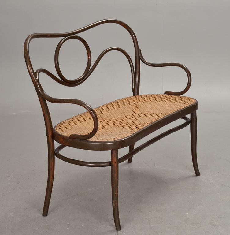 SOFFA, Thonet, etikettmärkt, 1900-talets första hälft.