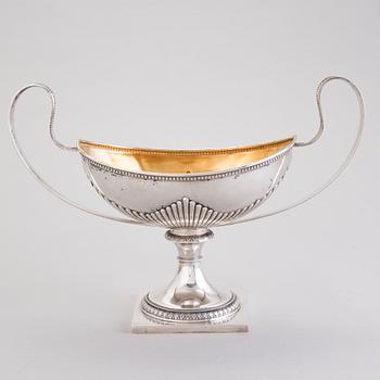 SKÅL PÅ FOT, silver, sengustaviansk stil, Finlands Guldsmeds ab, Åbo 1903.