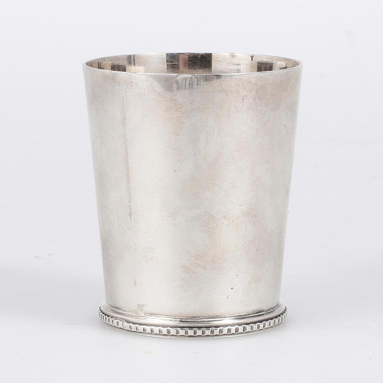 BÄGARE, silver, Wiwen Nilsson, Lund 1946. 82 gram.