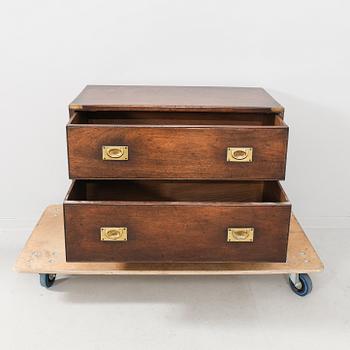 A two pcs English mahogany dresser and mirror later part of  the 20th century.