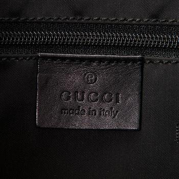 GUCCI, OLKALAUKKU.