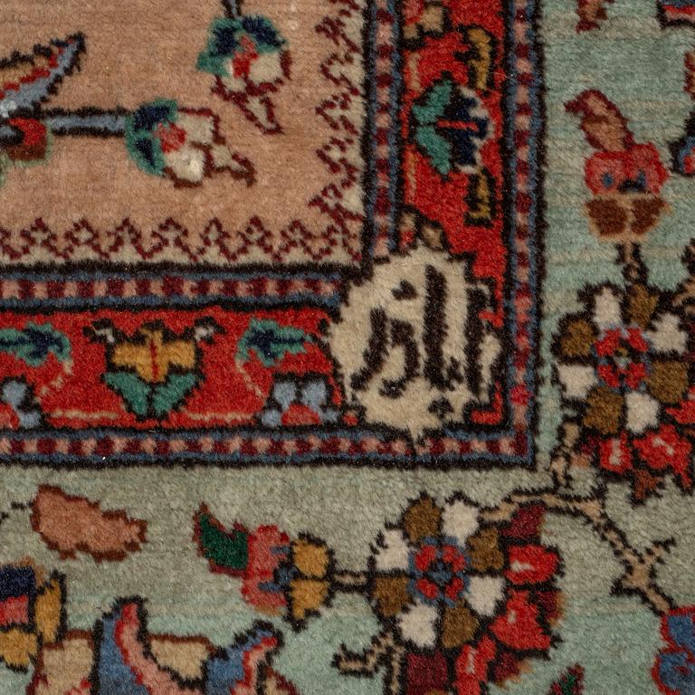 A CARPET, Old Tabriz, ca 328,5 x 239 cm.
