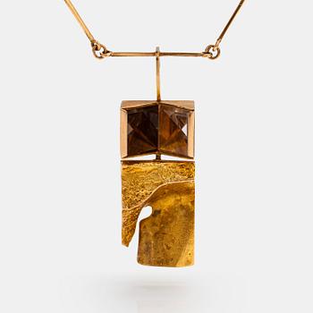 Björn Weckström, "Narcissos", A 14K gold, rock crystal and smoky quartz necklace. Lapponia 1969.