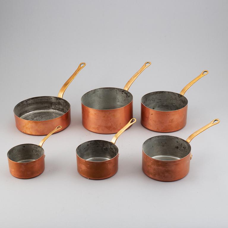 6 saucepans, copper,