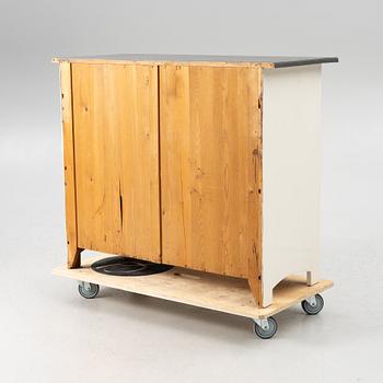 Skänk, tidigt 1900-tal.