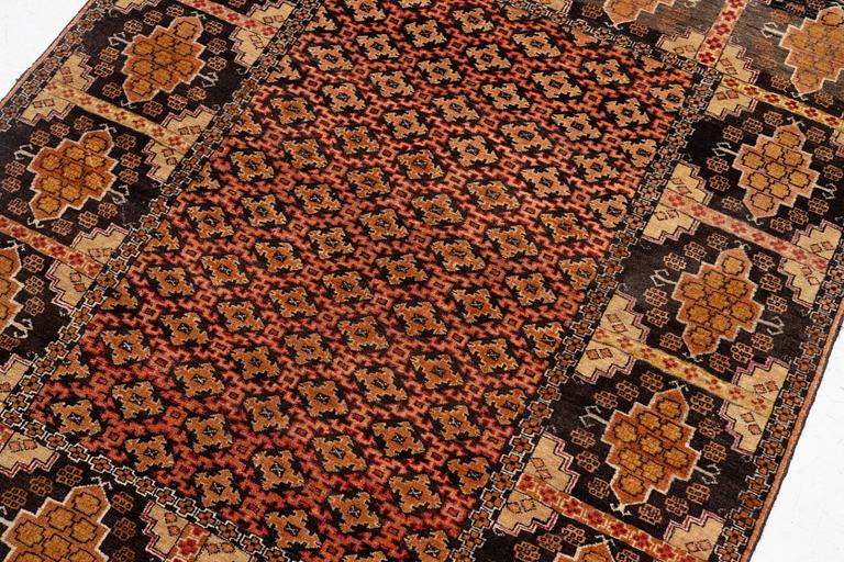 Matta, orientalisk, ca 175 x 125 cm.
