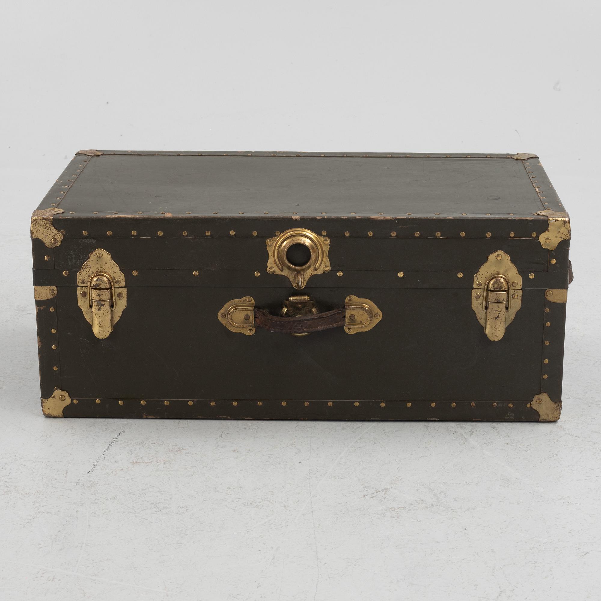 Trunk, early 20th century.