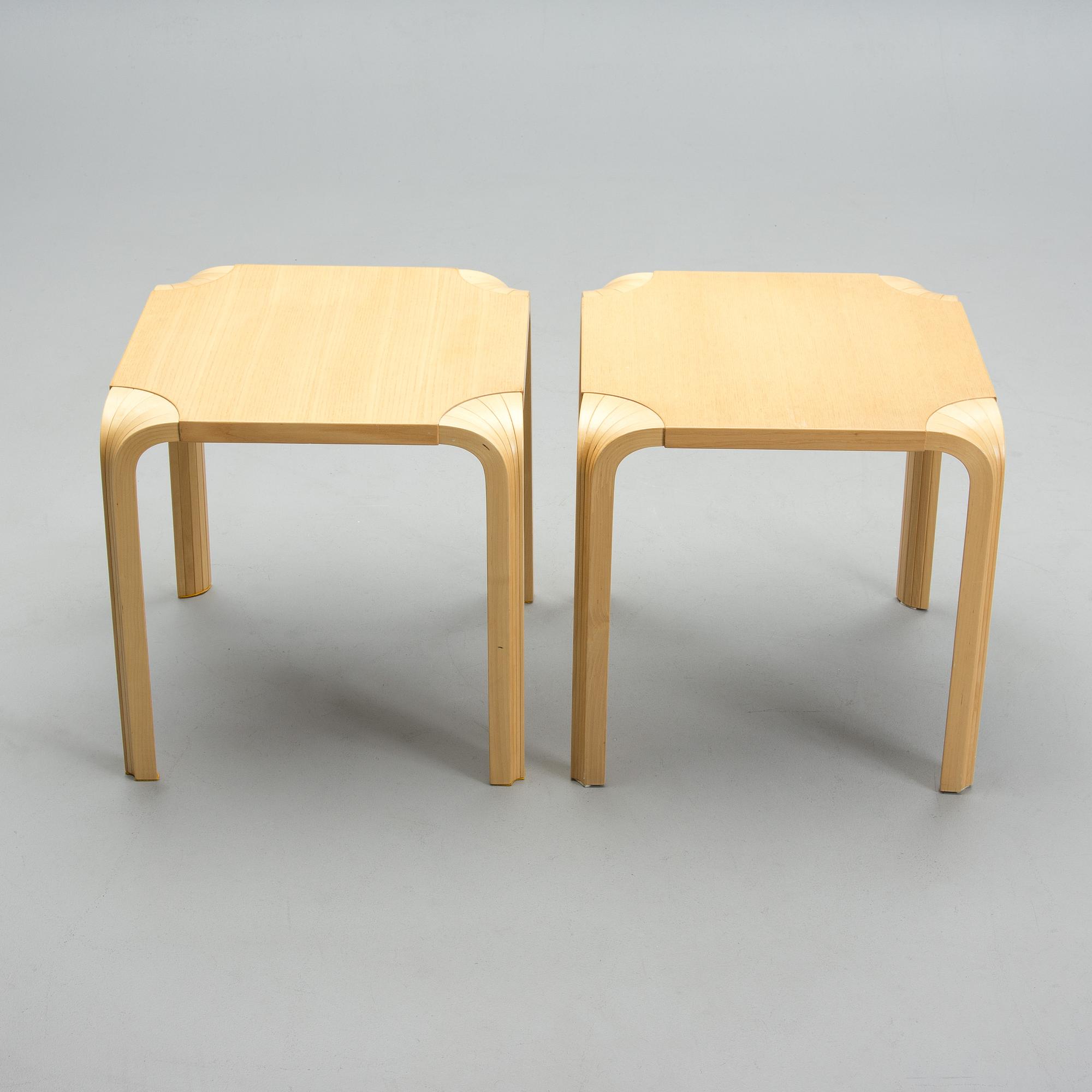 ALVAR AALTO, A PAIR OF STOOLS. X601. Artek. 1960/70´s.