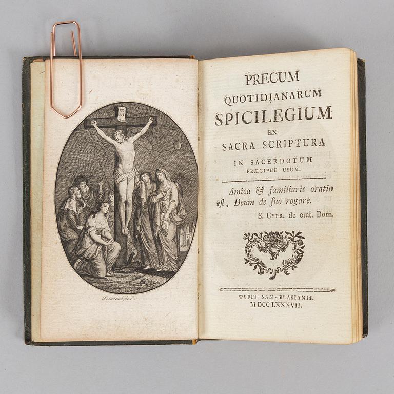 Attractive little bindnings.