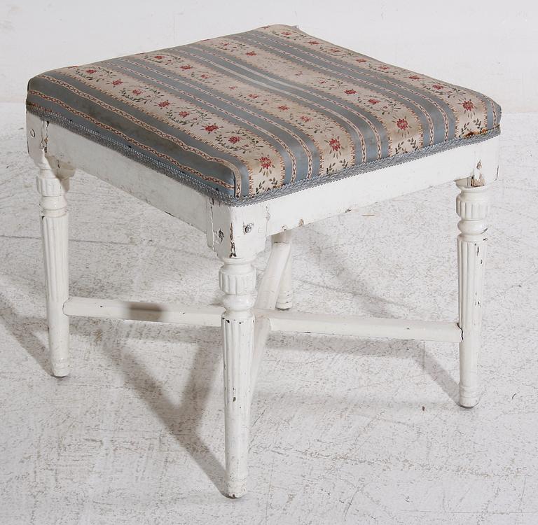 TABURETT, gustavianskt provinsarbete, sent 1700-tal.