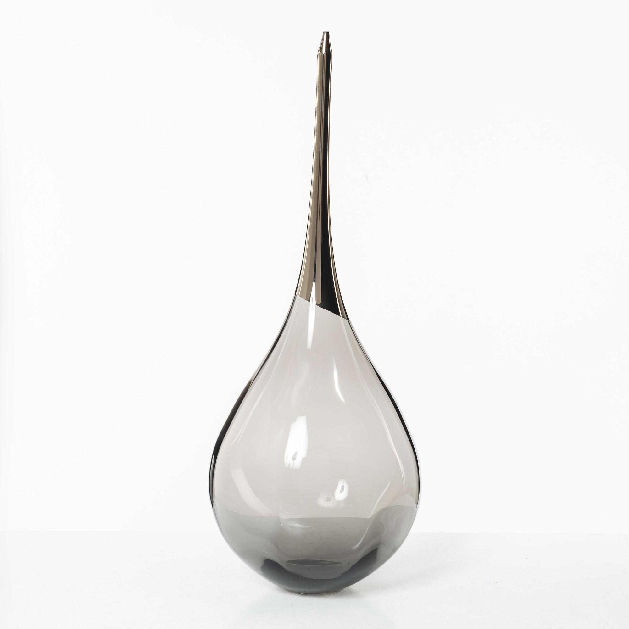 Lena Bergström, "Aqua", from the series "Tellus", Kosta Boda, 2019.