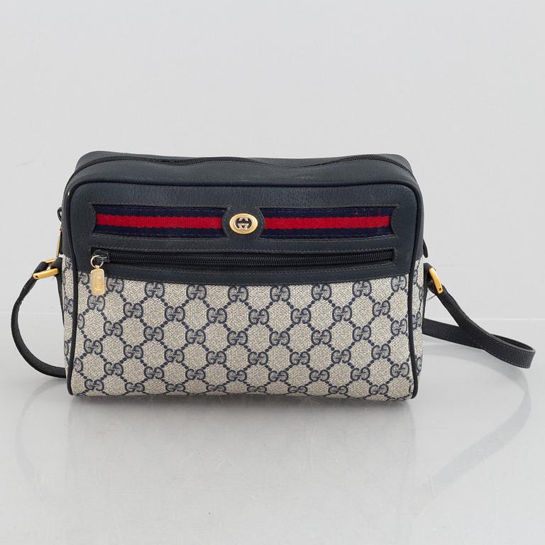 Gucci, A vintage handbag.