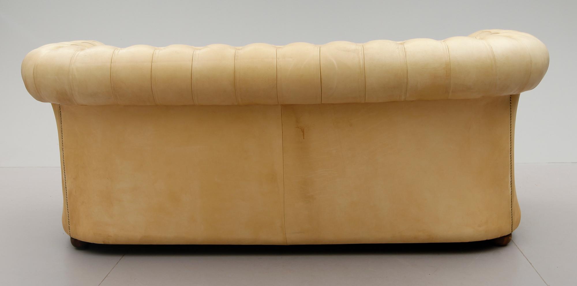 SOFFA, Chesterfield, sent 1900-tal.