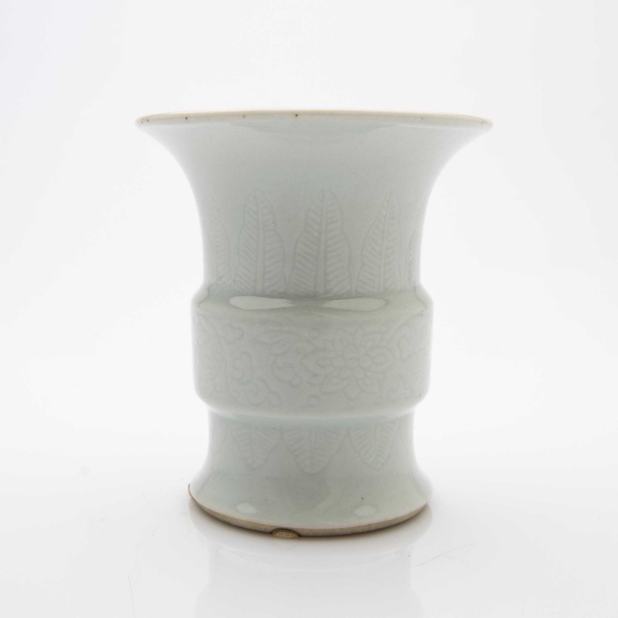 Vase, porcelain, China, Qing dynasty, Qianlong (1736-95).