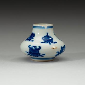 A blue and white miniature vase, Qing dynasty, Kangxi (1662-1722).