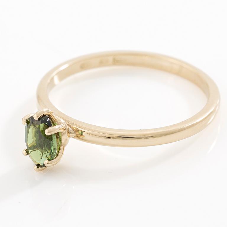 14K gold ring with green tourmaline.