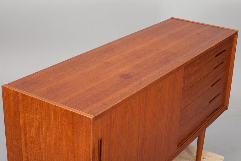 SIDEBOARD, "Lyon" Nils Jonsson, Troeds.