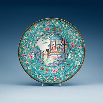 1289. A large Canton enameled basin, Qing dynasty Jiaqing (1796-1820).