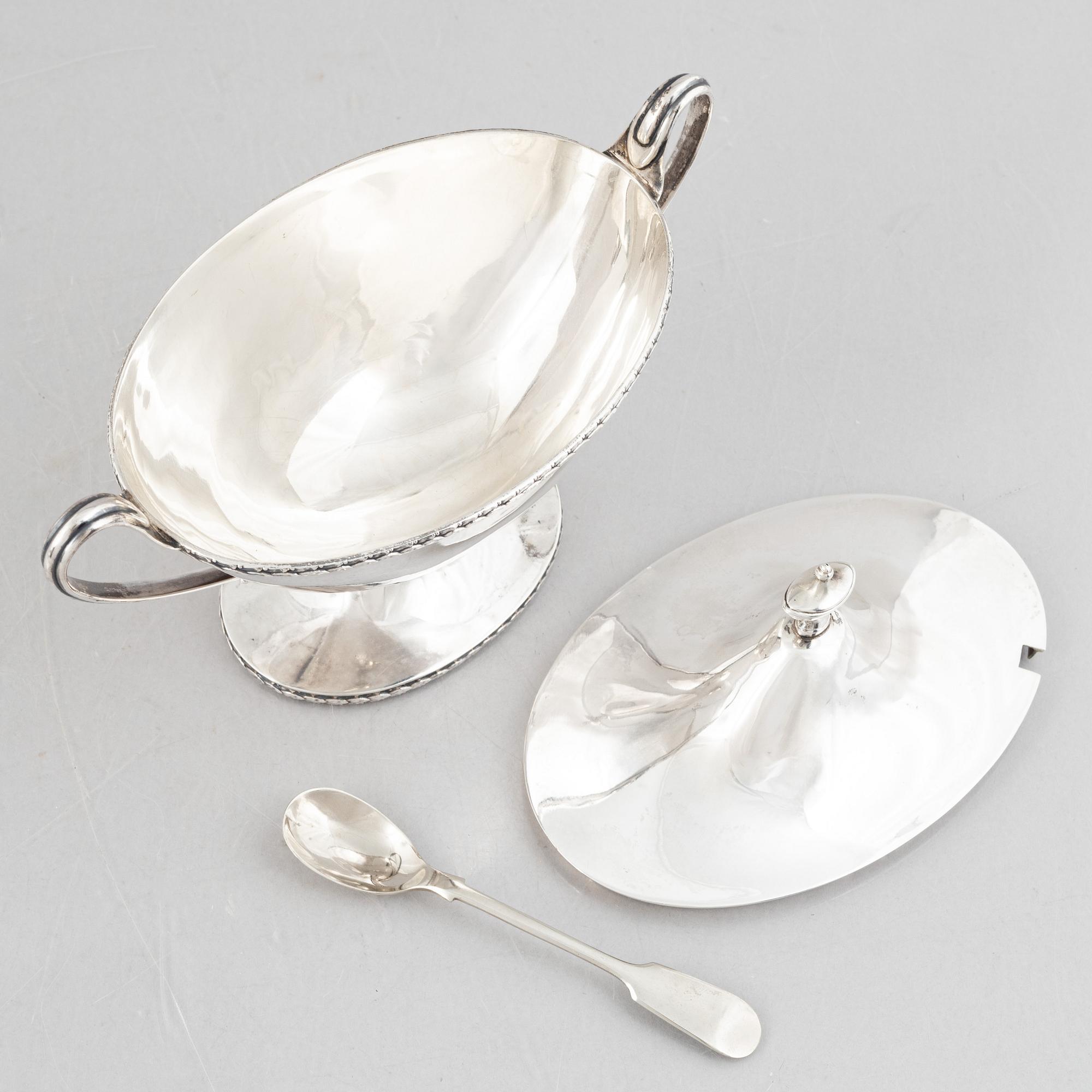 A Gustavian style silver sugar bowl, MGM AB, Uppsala, Sweden, 1920's.