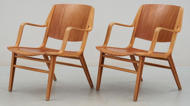 KARMSTOLAR, ett par, "Ax-stolen", Peter Hvidt & Orla Molgaard  Nielsen, Fritz Hansen, Danmark 1950-60-tal.