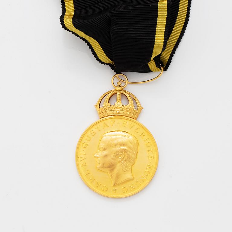 Medalj, Kunglig, "För trohet och flit", 23K och 18K guld, af Kongl. Sällskapet Pro Patria, 1974.