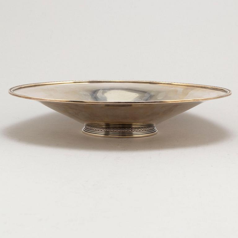ATELIER BORGILA, a sterling silver dish, Stockholm, 1961, 856 gram.