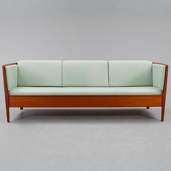 SOFFA, "Ulfåsa", Carl Malmsten, Bodafors, 1900-talets andra hälft, brännmärkt.