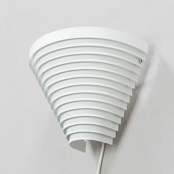Alvar Aalto, Wall lamp model A 910, Artek.