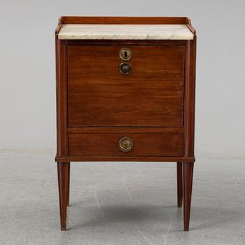 A Swedish late Gustavian mahogany with marble top bedside table, ca 1800.