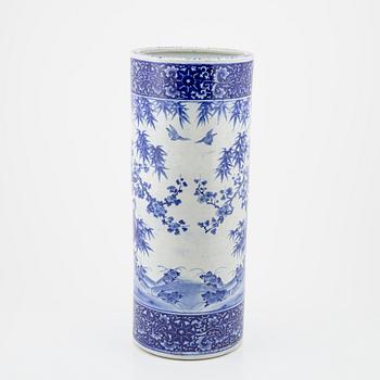 A blue and white japanese umbrella stand, 20th Century.