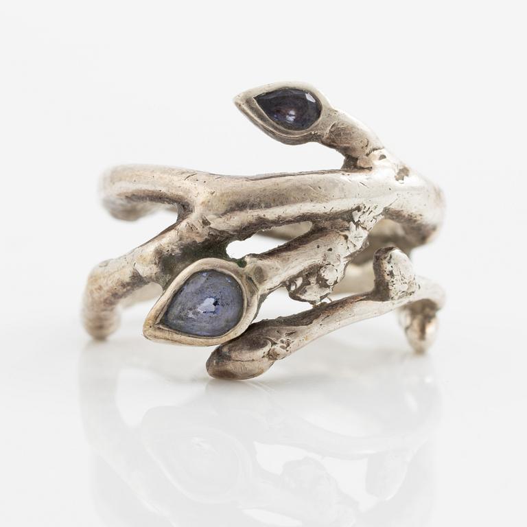 Sofia Björkman, collier, ring och örhängen i form av björkgrenar, silver. Ring med tanzaniter.