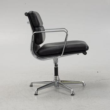 Charles & Ray Eames, a swivel 'Soft Pad Chair EA217", ICF, Italy.