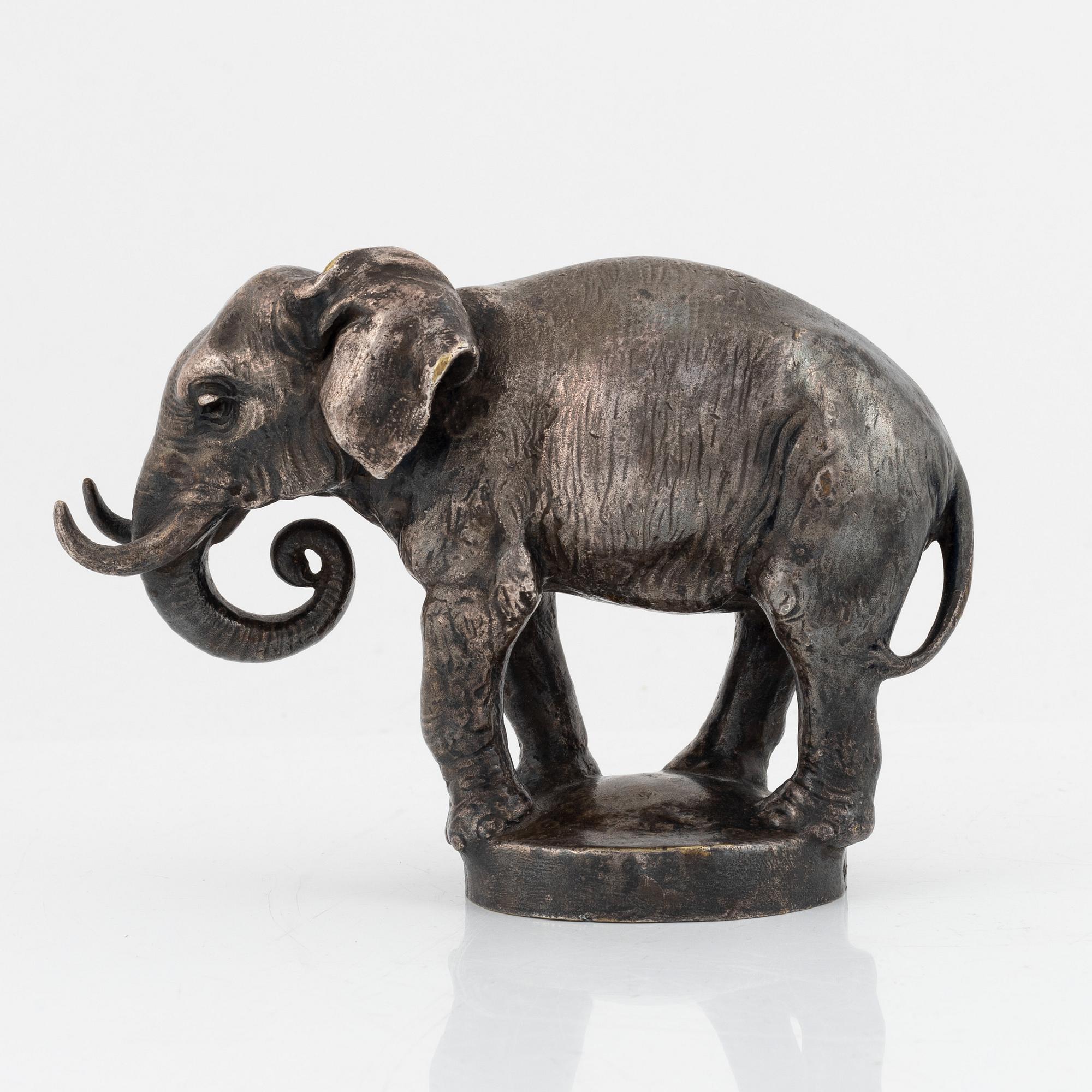 Okänd konstnär, 1900-tal. Skulptur, gjutarstämpel, vitmetall, höjd 11 cm.