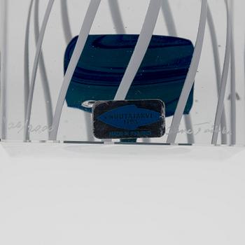 Oiva Toikka, årskub, signerad Oiva Toikka, Nuutajärvi 1990, numrerad 26/2000.