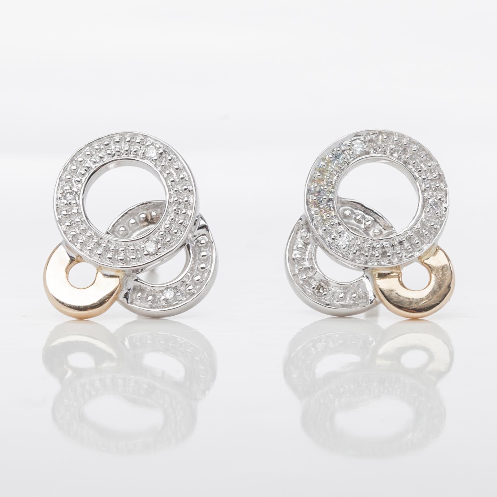ÖRHÄNGEN, 14K guld, 4 små diamanter tot. 0,032 ct. Vikt 2,1 g.