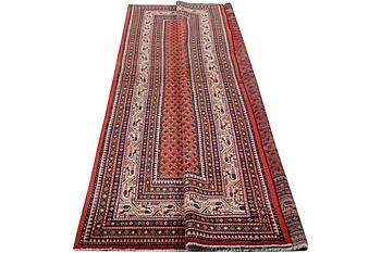 A Sarouk Mir carpet, c. 320 x 205 cm.