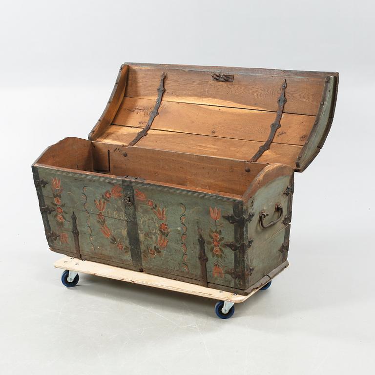 A wooden chest from 1781.