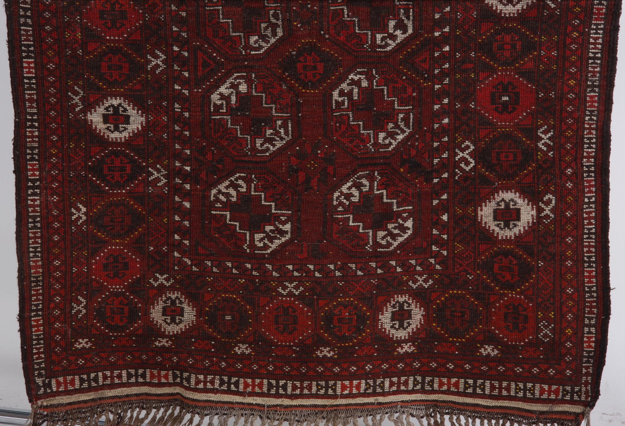 MATTA. Orientalisk. Ca 157 x 102.