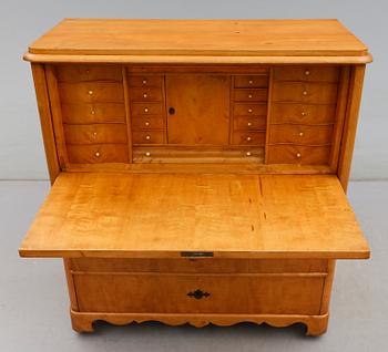 CHIFFONJÉ, 1800-talets andra hälft.