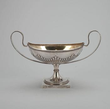 SKÅL, silver CG.Hallberg, Stockholm 1912. Vikt 320 g.