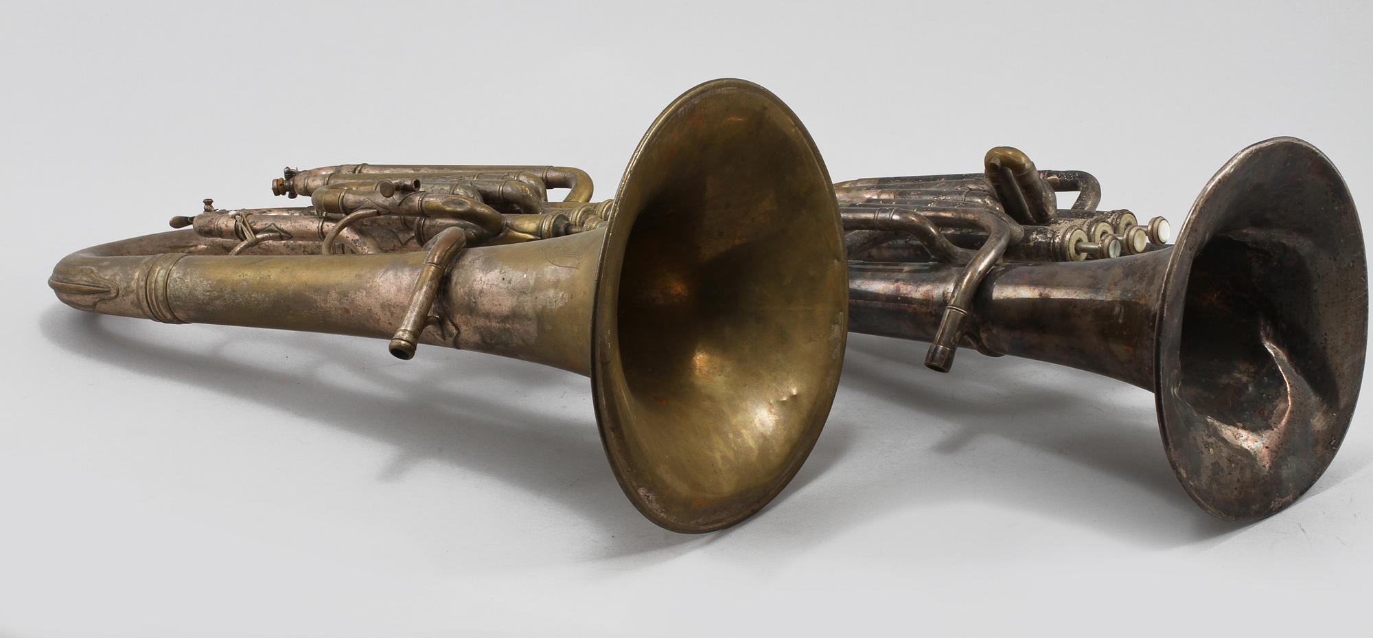 BLÅSINSTRUMENT, 2 st, bl a "Sterling ", Selmer, 1900-tal.