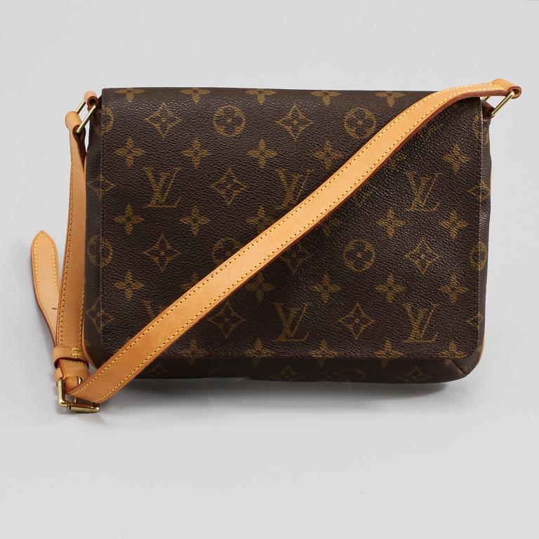 VÄSKA, "Musette Tango", Louis Vuitton.