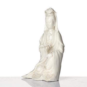 A blanc de chine figure of Guanyin, Qing dynasty,