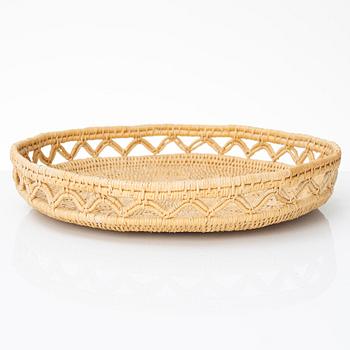Basket, wickerwork.