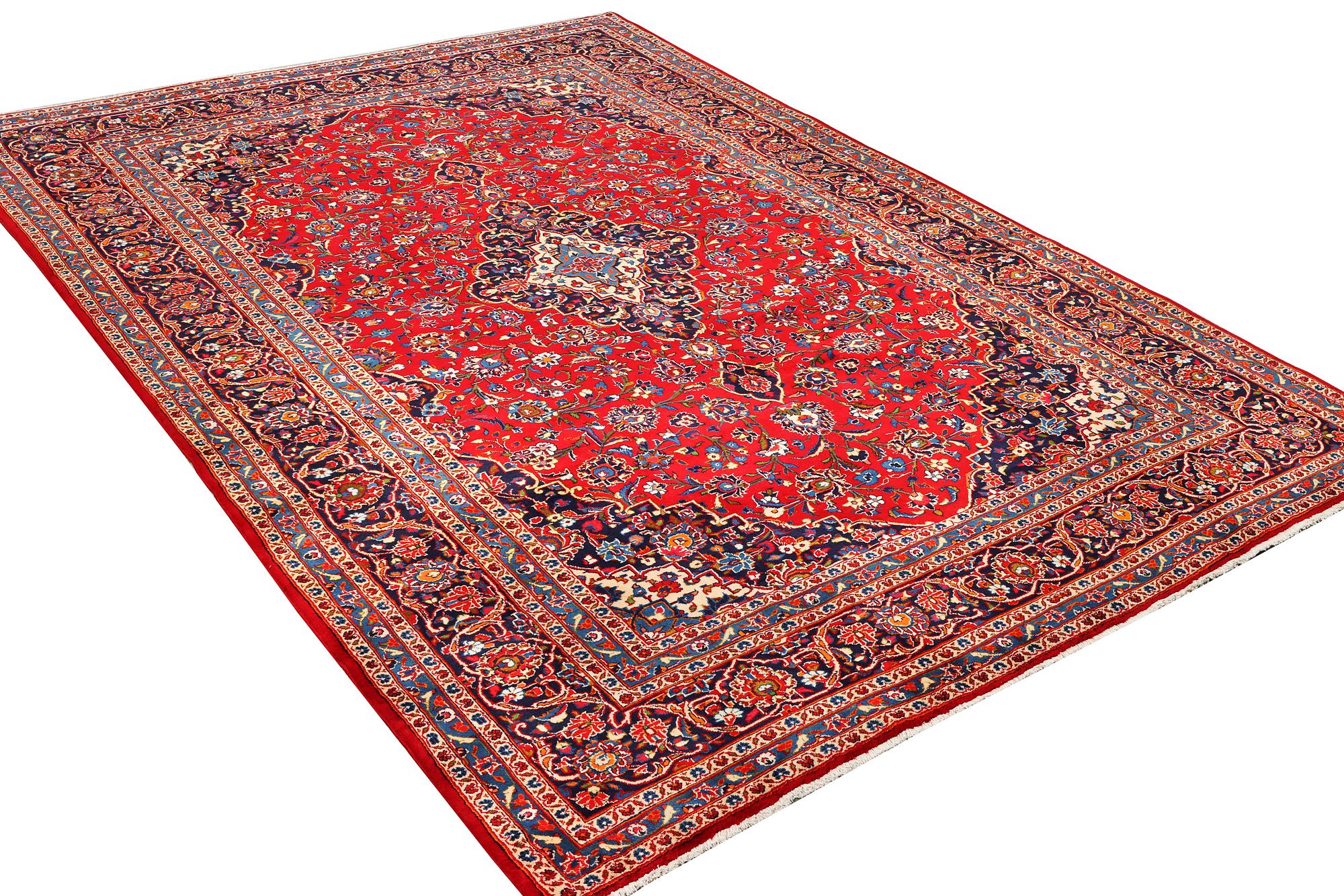 A Kashan carpet, c. 390 x 252 cm.