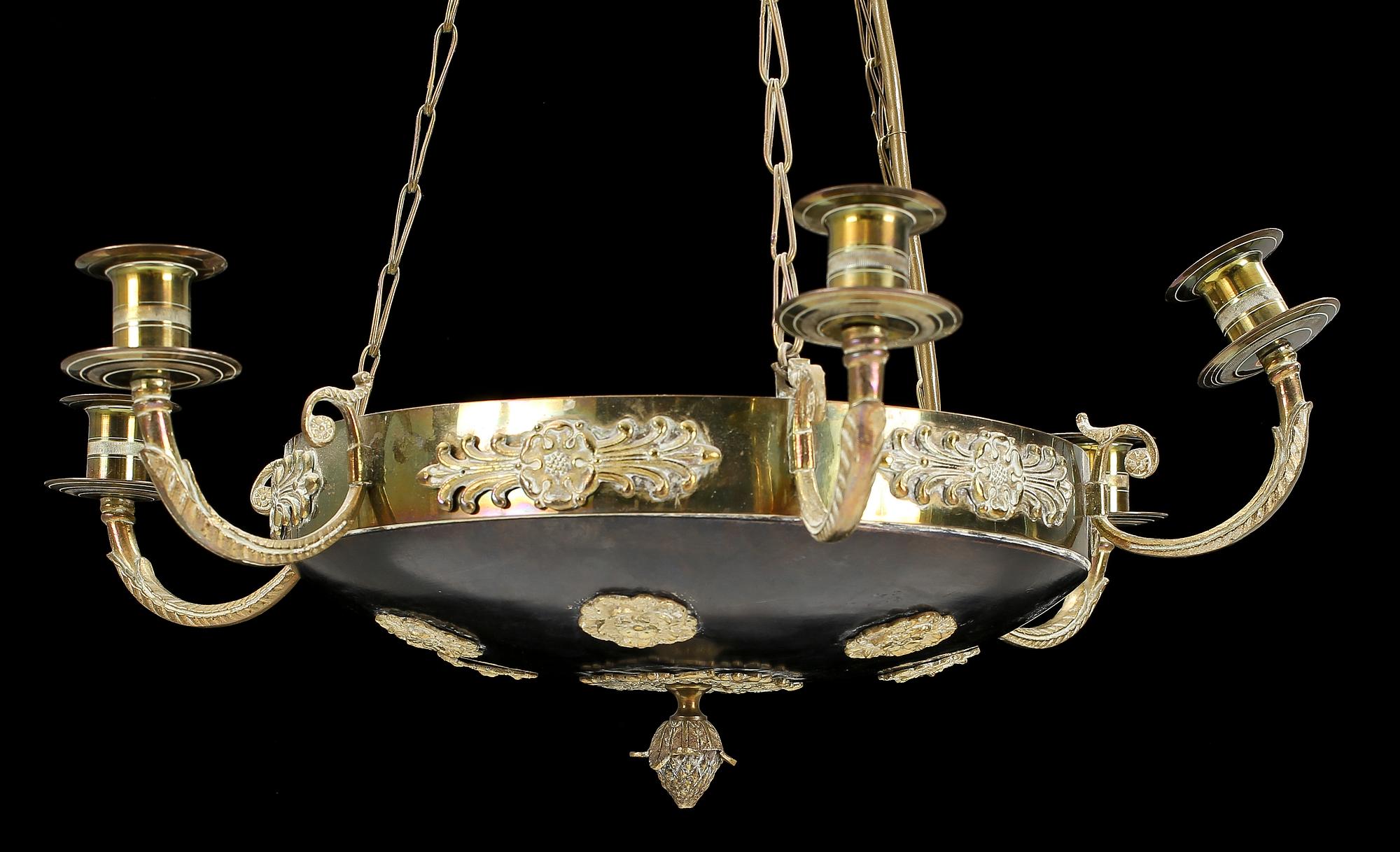 TAKAMPEL, empirestil, 1910-20-tal. Höjd ca 61 cm.