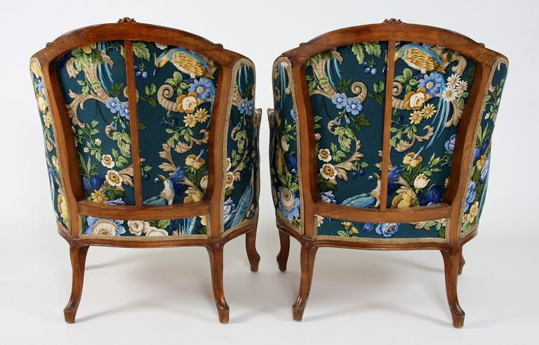 BERGÈRER, ett par, Louis XV-stil.